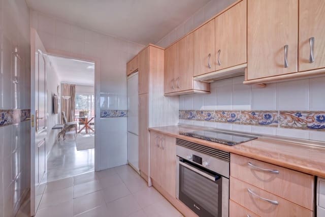 2 chambre Appartement à vendre à La Reserva, Marbella avec piscine garage - 350 000 € (Ref: 9614229)