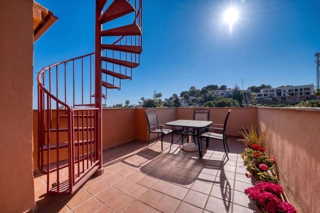2 chambre Appartement à vendre à La Reserva, Marbella avec piscine garage - 350 000 € (Ref: 9614229)