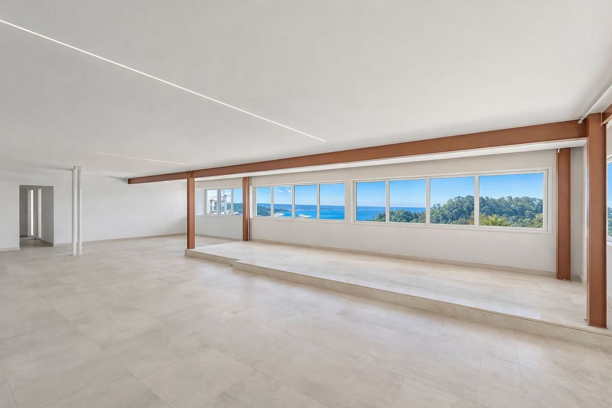 5 bedroom Penthouse for sale in Marbella - € 2,000,000 (Ref: 9657003)