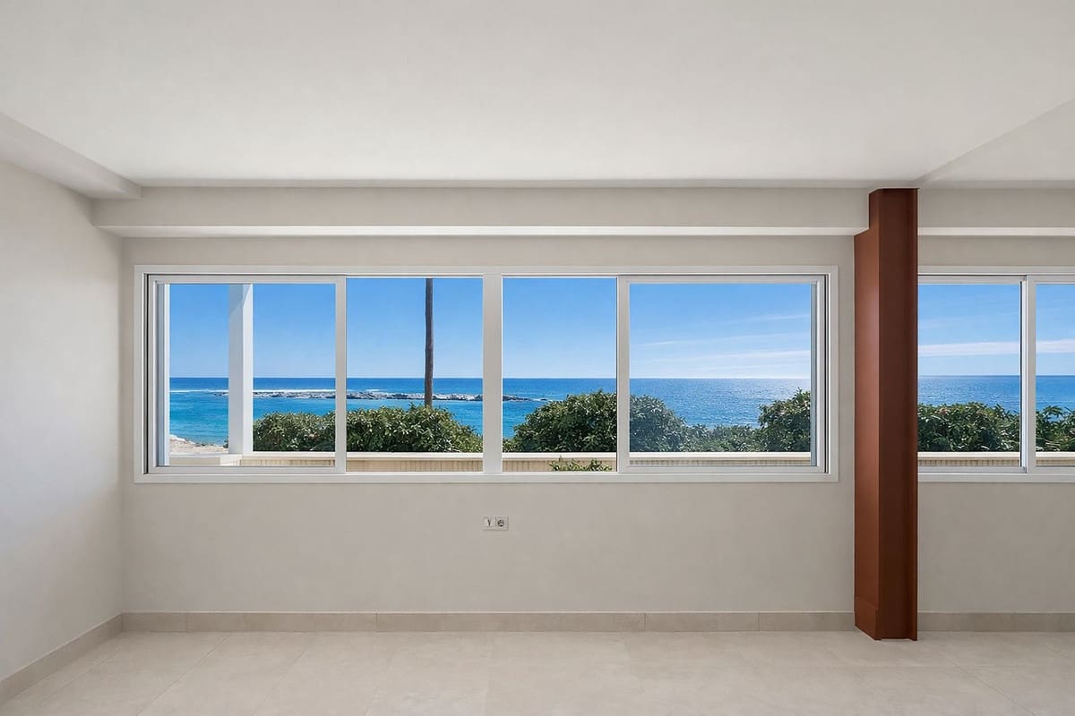 5 bedroom Penthouse for sale in Marbella - € 2,000,000 (Ref: 9657003)