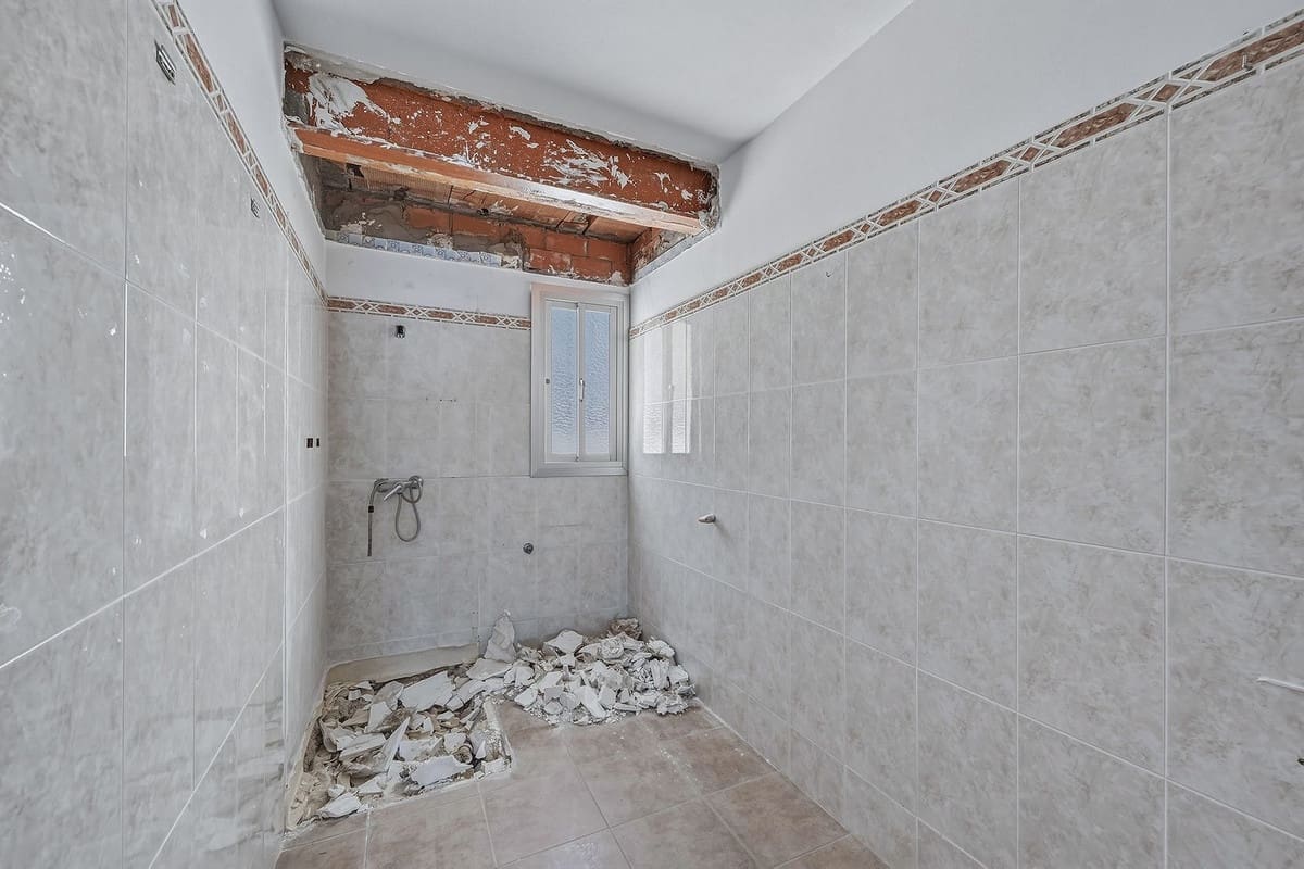 5 bedroom Penthouse for sale in Marbella - € 2,000,000 (Ref: 9657003)