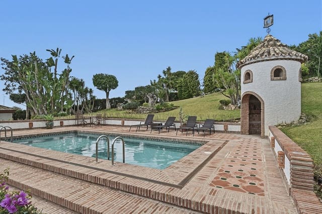 4 quarto Moradia para venda em Las Chapas, Marbella com piscina garagem - 2 495 000 € (Ref: 9665562)