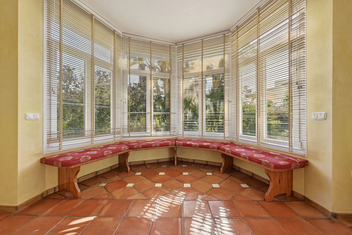 2 slaapkamer Villa te koop in La Reserva met zwembad garage - € 990.000 (Ref: 9685617)