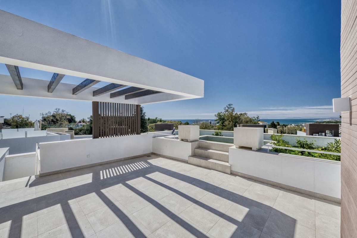 4 sypialnia Willa na sprzedaż w Marbella z basenem garażem - 4 500 000 € (Ref: 9720479)