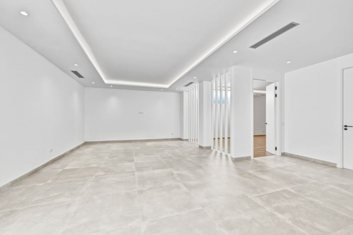 4 sypialnia Willa na sprzedaż w Marbella z basenem garażem - 4 500 000 € (Ref: 9720479)