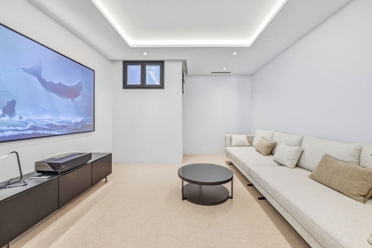 4 sypialnia Willa na sprzedaż w Marbella z basenem garażem - 4 500 000 € (Ref: 9720479)