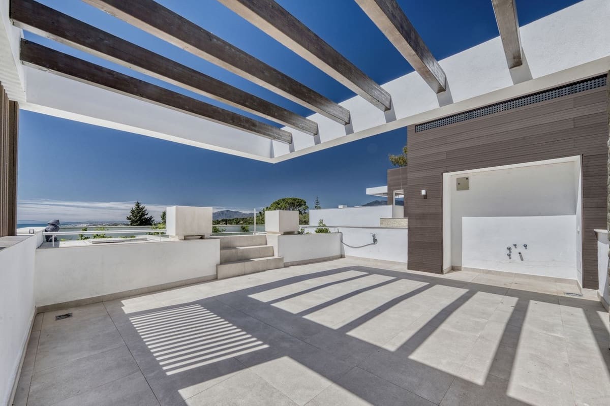 4 soverom Villa til salgs i Marbella med svømmebasseng garasje - € 4 500 000 (Ref: 9720479)
