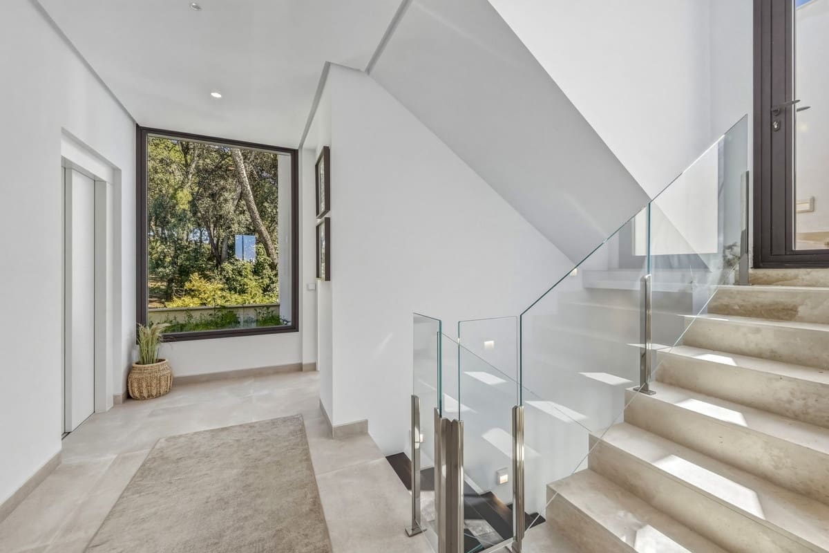 4 soverom Villa til salgs i Marbella med svømmebasseng garasje - € 4 500 000 (Ref: 9720479)