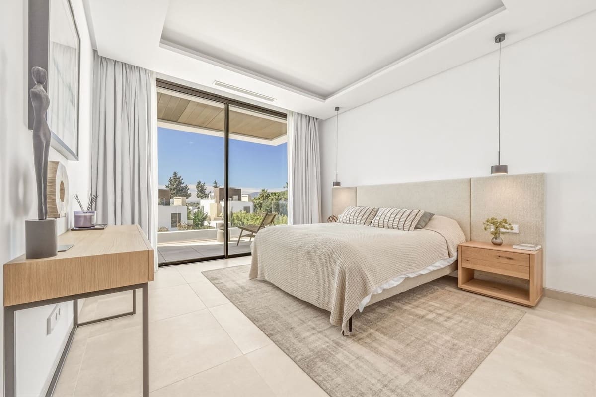 4 soverom Villa til salgs i Marbella med svømmebasseng garasje - € 4 500 000 (Ref: 9720479)