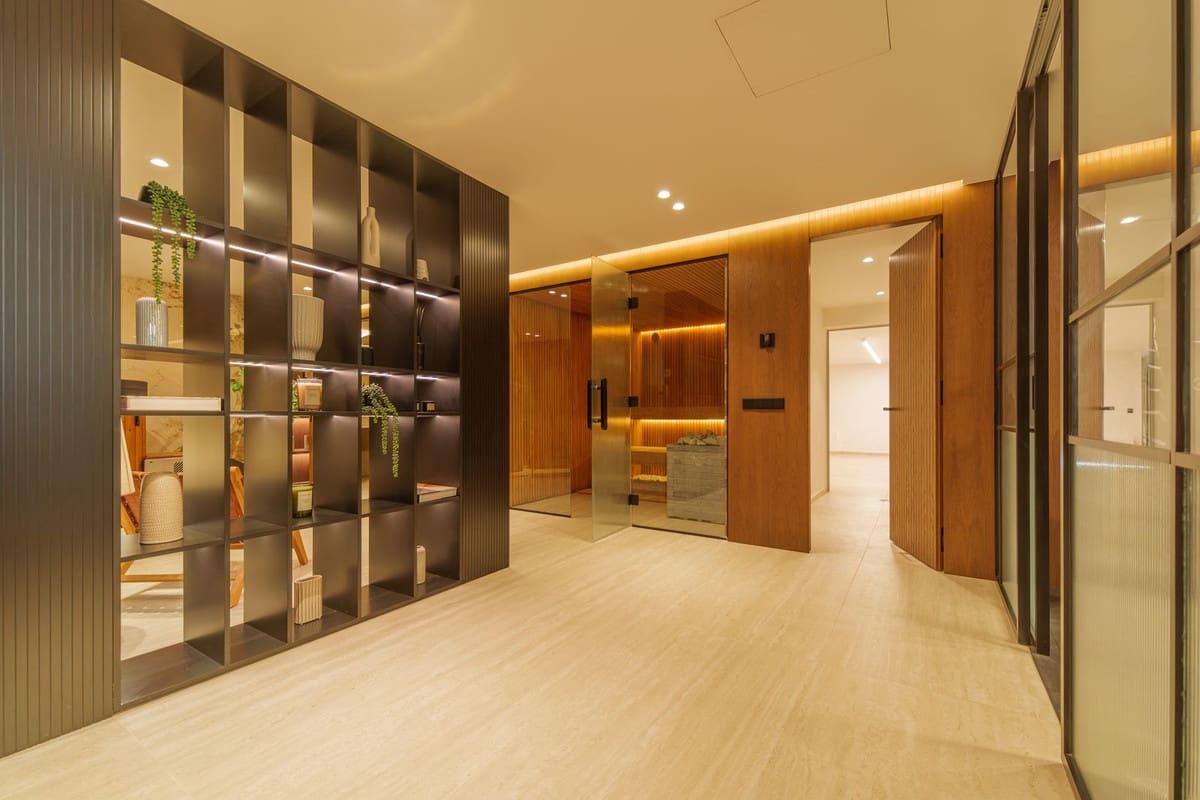 4 bedroom Villa for sale in Marbesa with pool garage - € 4,000,000 (Ref: 9733937)