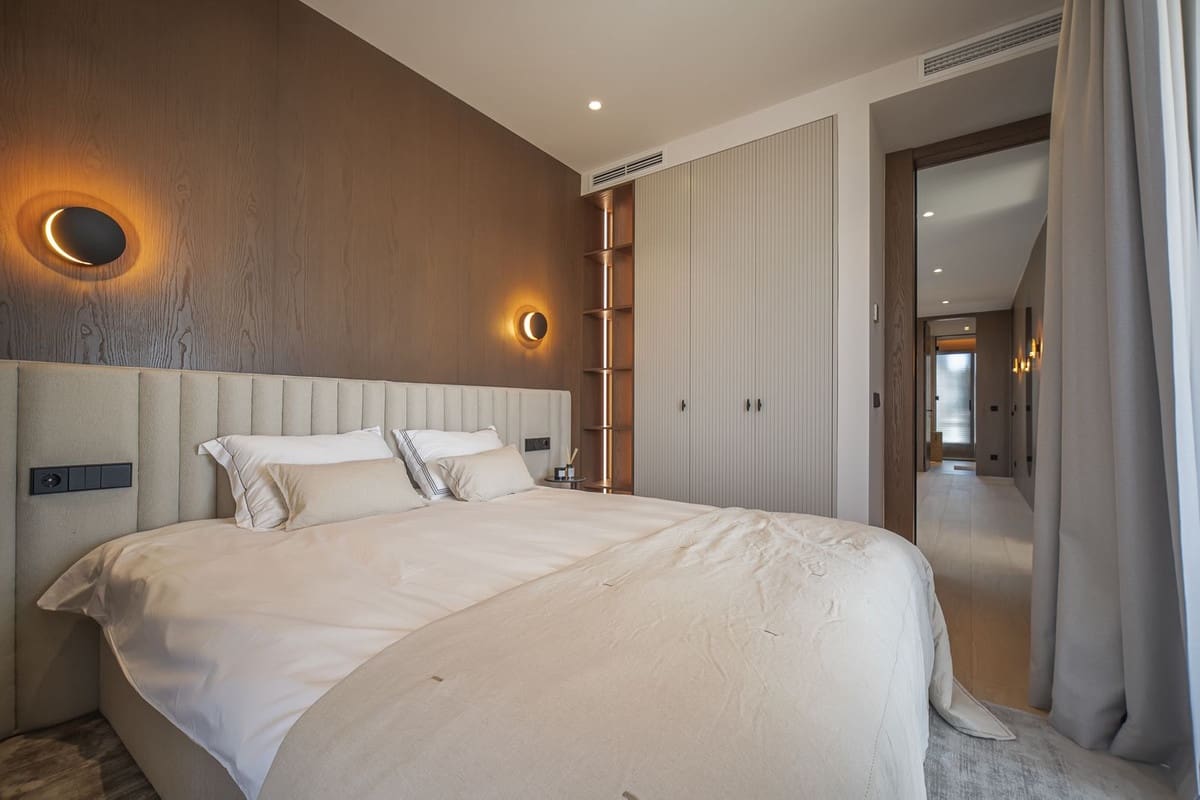 4 bedroom Villa for sale in Marbesa with pool garage - € 4,000,000 (Ref: 9733937)