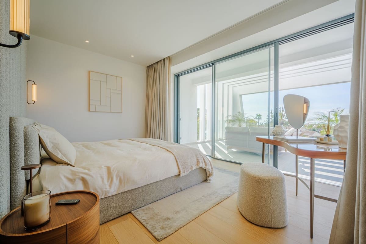 4 bedroom Villa for sale in Marbesa with pool garage - € 4,000,000 (Ref: 9733937)