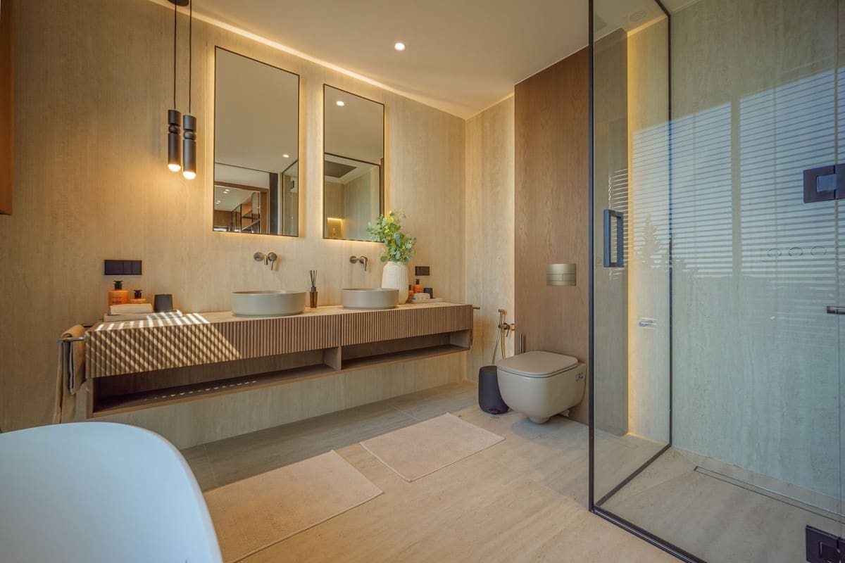 4 bedroom Villa for sale in Marbesa with pool garage - € 4,000,000 (Ref: 9733937)