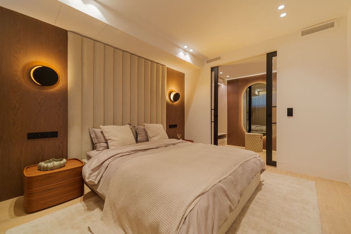 4 bedroom Villa for sale in Marbesa with pool garage - € 4,000,000 (Ref: 9733937)