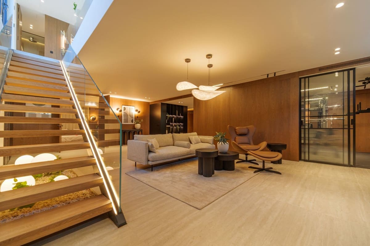 4 bedroom Villa for sale in Marbesa with pool garage - € 4,000,000 (Ref: 9733937)