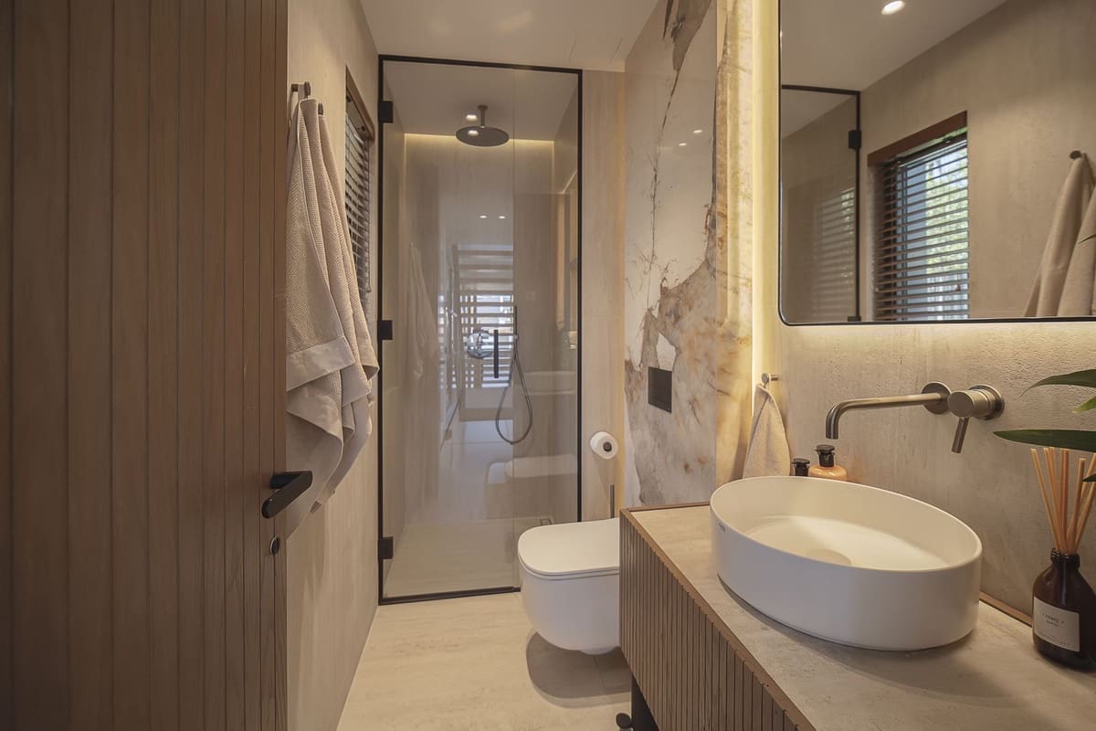 4 bedroom Villa for sale in Marbesa with pool garage - € 4,000,000 (Ref: 9733937)