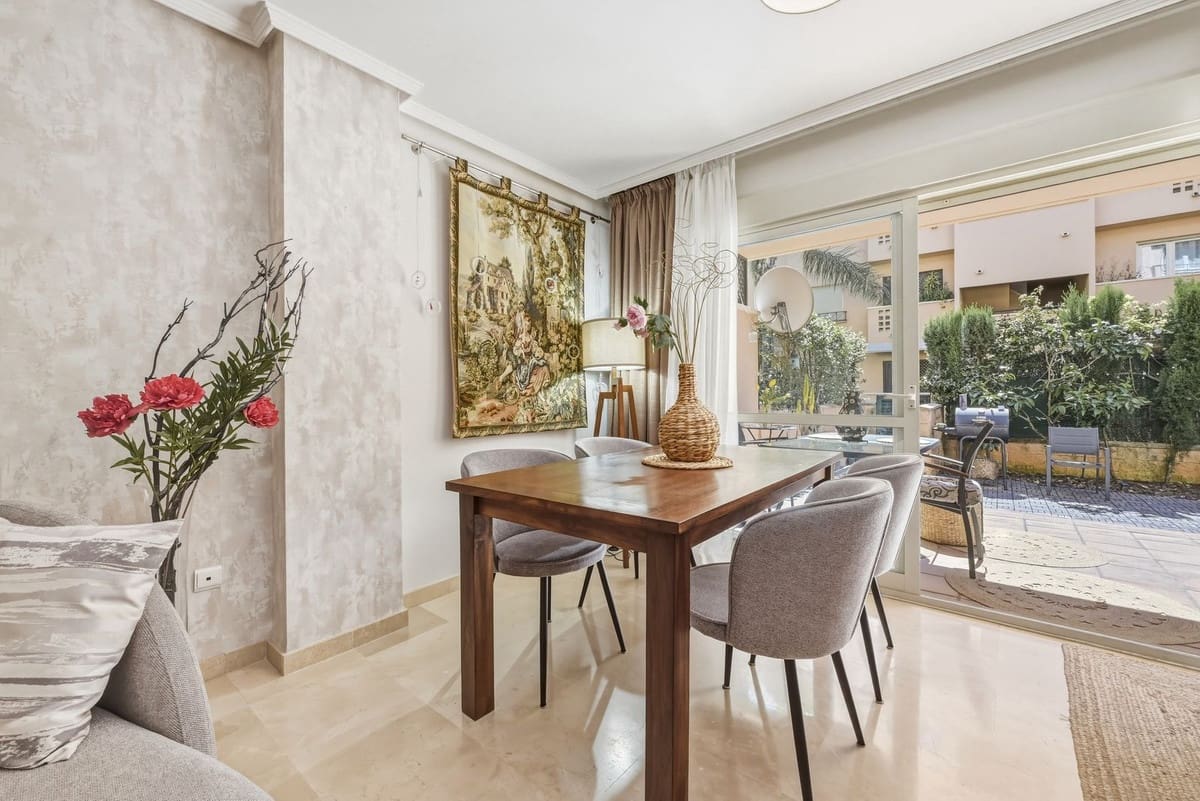 2 slaapkamer Appartement te koop in Carib Playa met zwembad garage - € 395.000 (Ref: 9777123)