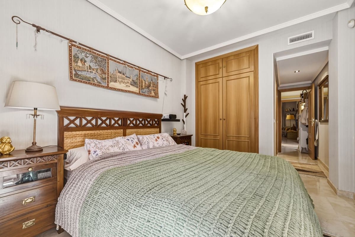 2 slaapkamer Appartement te koop in Carib Playa met zwembad garage - € 395.000 (Ref: 9777123)