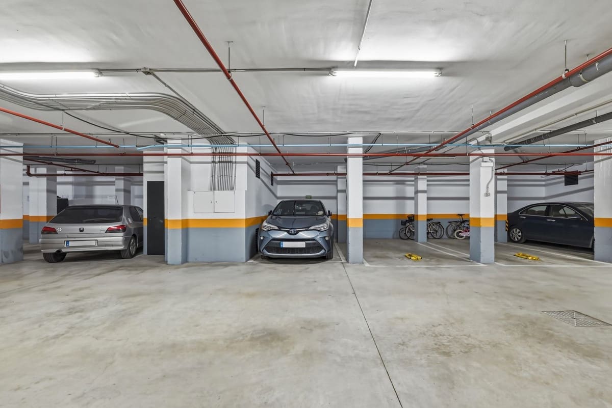 2 slaapkamer Appartement te koop in Carib Playa met zwembad garage - € 395.000 (Ref: 9777123)