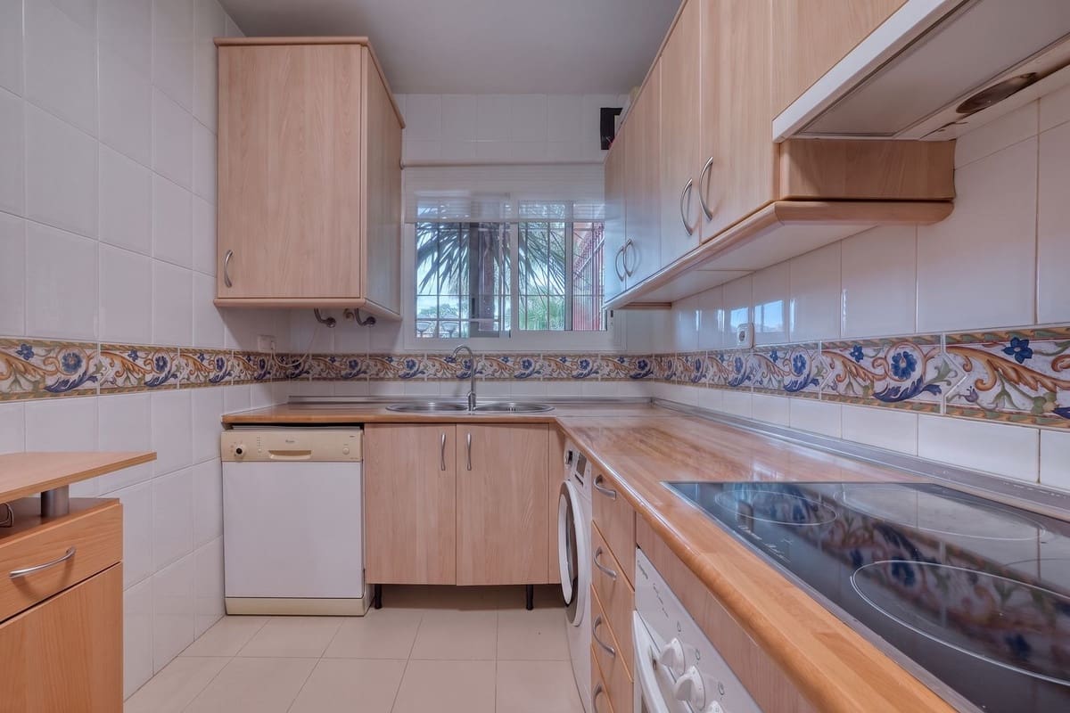 2 bedroom Apartment for sale in La Reserva with pool garage - € 325,000 (Ref: 9782502)