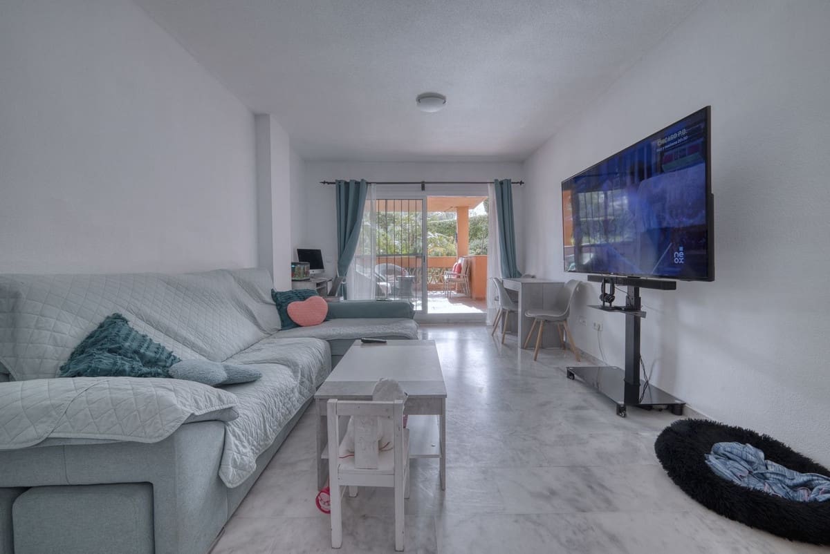 2 bedroom Apartment for sale in La Reserva with pool garage - € 325,000 (Ref: 9782502)