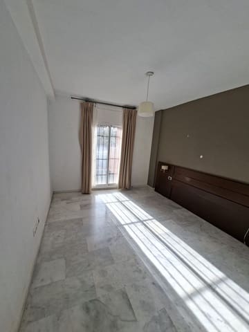 Apartamento de 2 habitaciones en La Reserva, Marbella en venta con piscina garaje - 299.000 € (Ref: 9789792)