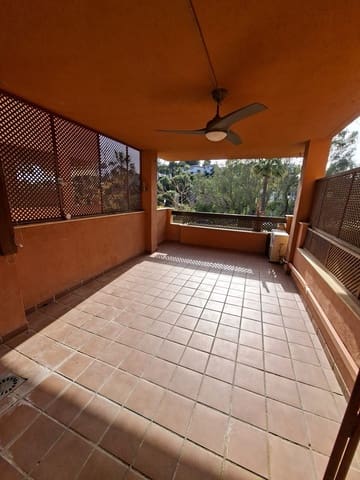 Apartamento de 2 habitaciones en La Reserva, Marbella en venta con piscina garaje - 299.000 € (Ref: 9789792)