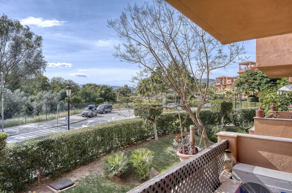 2 bedroom Apartment for sale in La Reserva with pool garage - € 289,900 (Ref: 9789792)