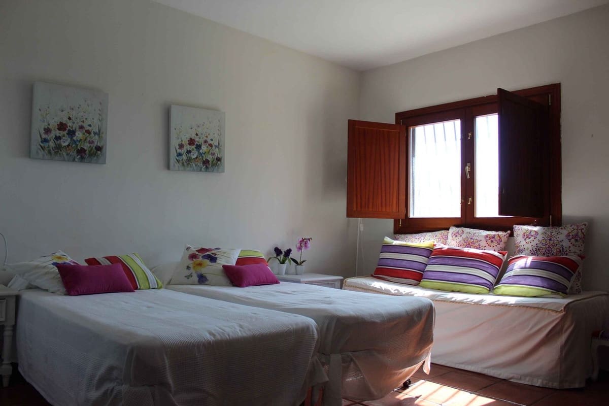 10 camera da letto Villa in vendita in El Rosario con piscina garage - 2.650.000 € (Rif: 9824052)