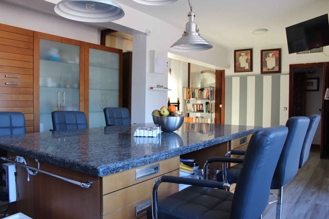 10 camera da letto Villa in vendita in El Rosario, Marbella con piscina garage - 2.650.000 € (Rif: 9824052)