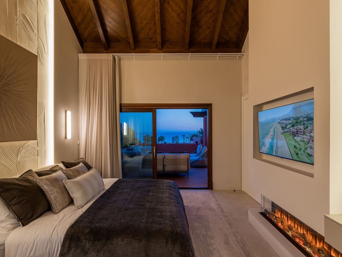 3 bedroom Apartment for sale in New Golden Mile with pool garage - € 4,995,000 (Ref: 9830303)