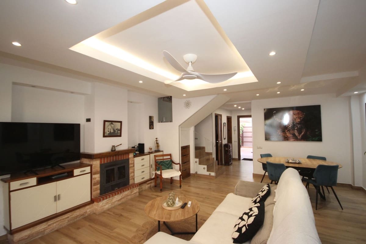 3 chambre Maison de Ville à vendre à Marbella avec piscine garage - 628 000 € (Ref: 9841744)