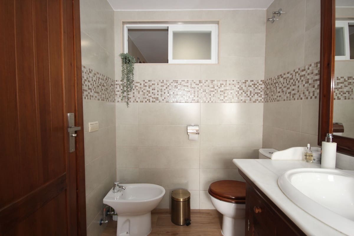 3 chambre Maison de Ville à vendre à Marbella avec piscine garage - 628 000 € (Ref: 9841744)