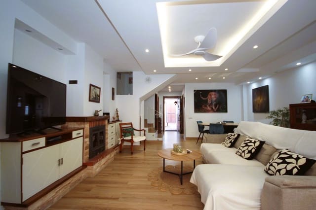 3 Zimmer Haus zu verkaufen in Marbella mit Pool Garage - 628.000 € (Ref: 9841744)