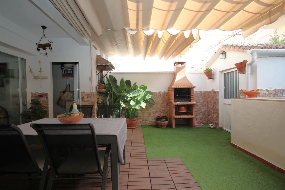 3 chambre Maison de Ville à vendre à Marbella avec piscine garage - 628 000 € (Ref: 9841744)