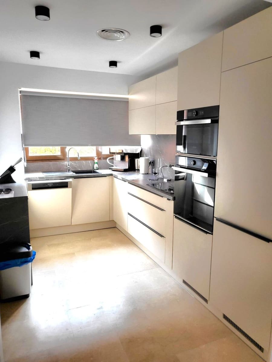 2 bedroom Townhouse for sale in Bahia de Marbella with pool garage - € 890,000 (Ref: 9848143)