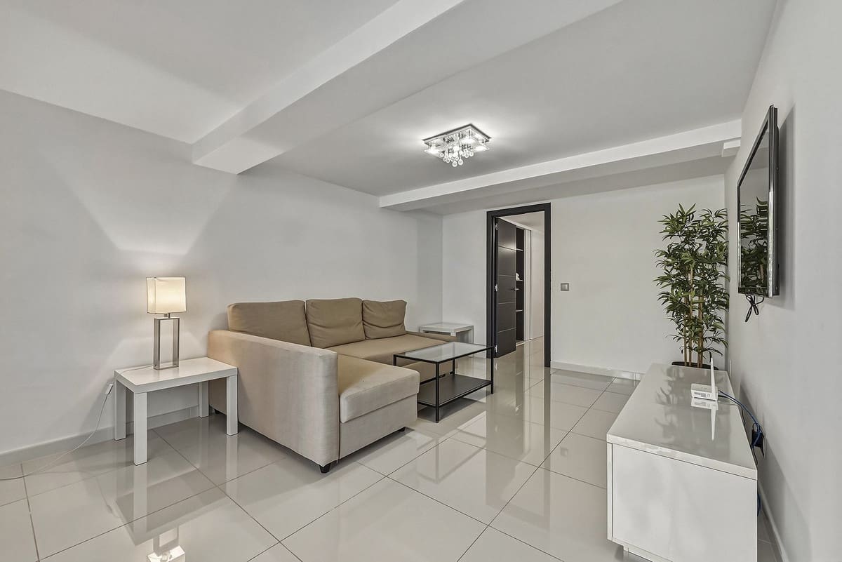 8 bedroom Villa for sale in Elviria with pool garage - € 4,200,000 (Ref: 9848144)