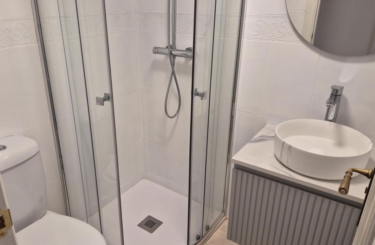2 soveværelse Lejlighed til salg i Las Chapas med swimmingpool garage - € 530.000 (Ref: 9850766)