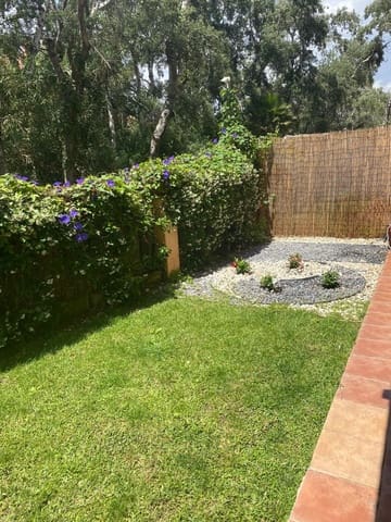 2 soveværelse Lejlighed til salg i Las Chapas, Marbella - € 530.000 (Ref: 9850766)
