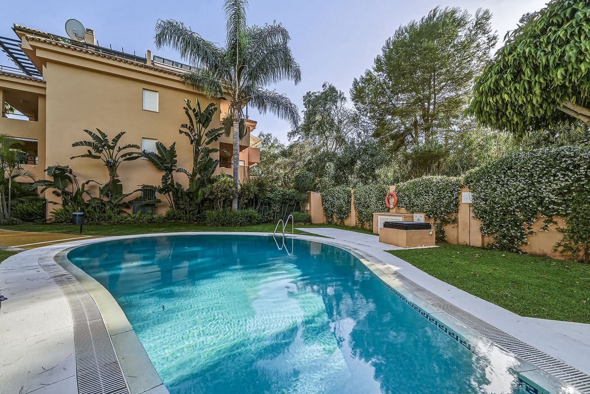 2 bedroom Apartment for sale in Las Chapas with pool garage - € 530,000 (Ref: 9850766)