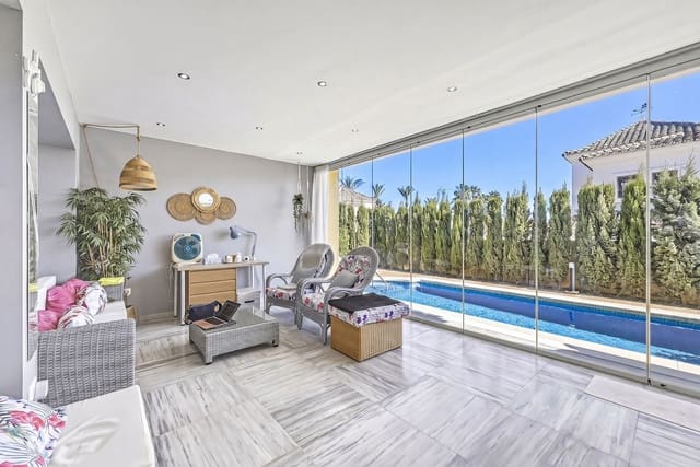 3 chambre Villa/Maison à vendre à Bahía de Marbella, Marbella avec piscine garage - 1 900 000 € (Ref: 9869592)