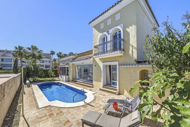 3 chambre Villa/Maison à vendre à Bahía de Marbella, Marbella avec piscine garage - 1 900 000 € (Ref: 9869592)