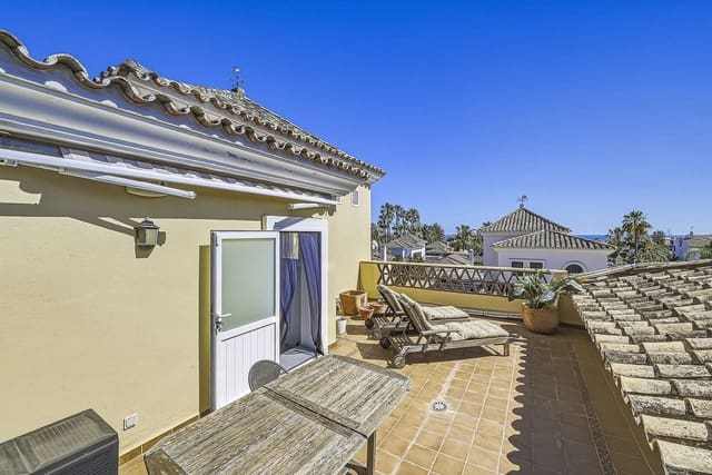 3 chambre Villa/Maison à vendre à Bahía de Marbella, Marbella avec piscine garage - 1 900 000 € (Ref: 9869592)
