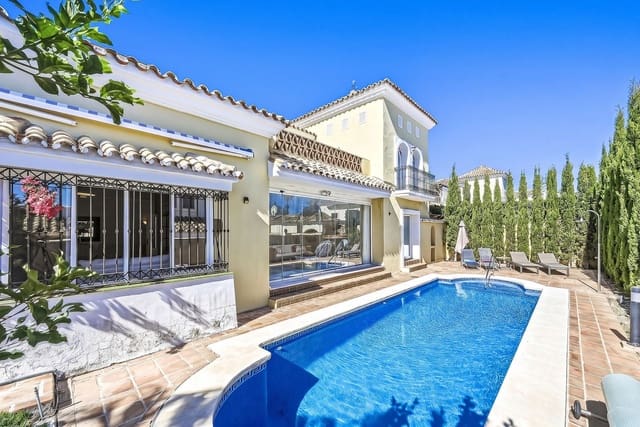 3 chambre Villa/Maison à vendre à Bahía de Marbella, Marbella avec piscine garage - 1 900 000 € (Ref: 9869592)