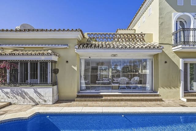 3 chambre Villa/Maison à vendre à Bahía de Marbella, Marbella avec piscine garage - 1 900 000 € (Ref: 9869592)