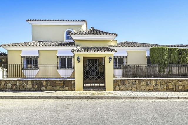 3 chambre Villa/Maison à vendre à Bahía de Marbella, Marbella avec piscine garage - 1 900 000 € (Ref: 9869592)