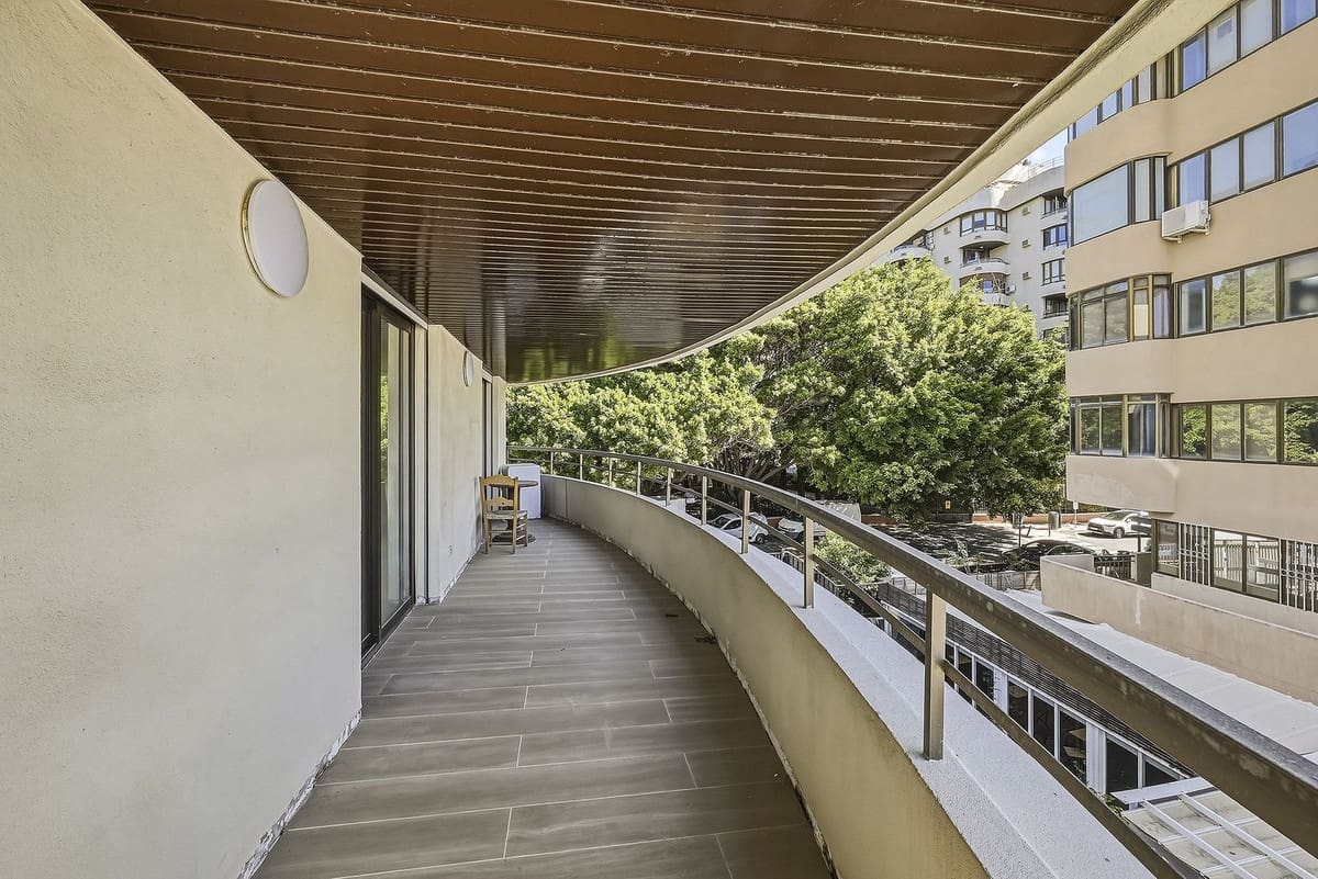 3 slaapkamer Appartement te koop in Marbella met garage - € 1.600.000 (Ref: 9872423)