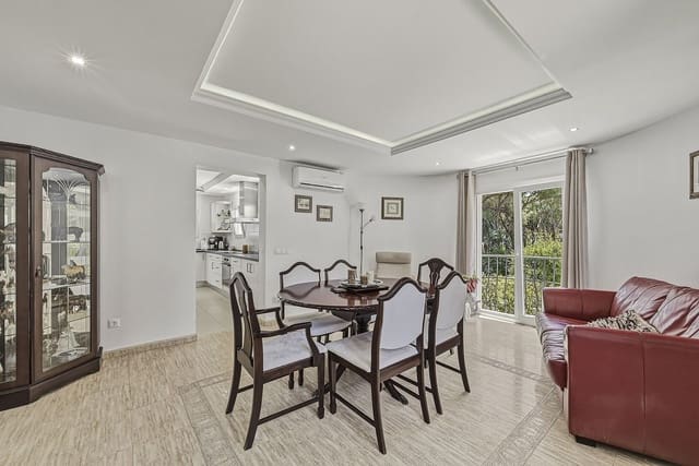 4 camera da letto Villa in vendita in El Rosario, Marbella con piscina garage - 1.380.000 € (Rif: 9922734)