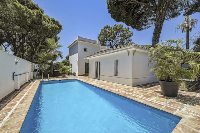 4 camera da letto Villa in vendita in El Rosario, Marbella con piscina garage - 1.380.000 € (Rif: 9922734)