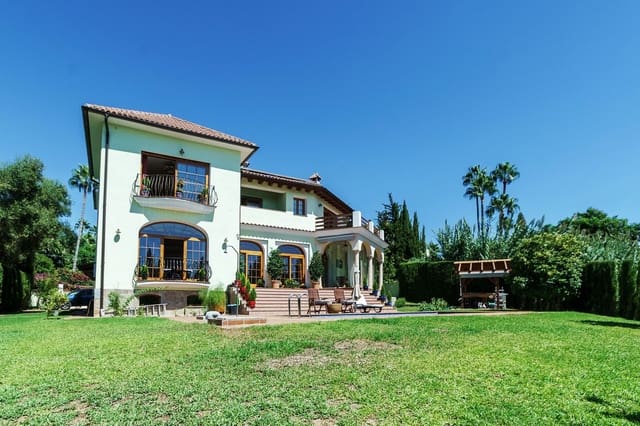 5 sypialnia Willa na sprzedaż w El Rosario, Marbella z basenem garażem - 2 490 000 € (Ref: 9935215)